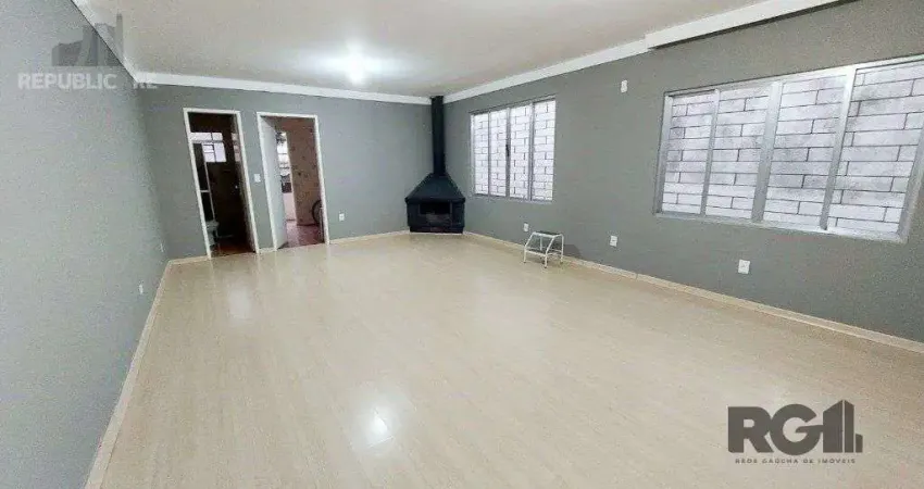 Casa residencial à venda no bairro azenha com 200 m² e 3 dormitórios/quartos.