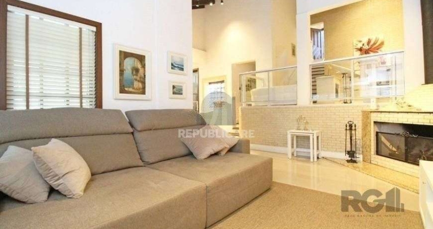 Casa 245m² - 3 dormitórios, 4 vagas no bairro Cavalhada