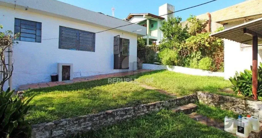 Casa com 3 quartos à venda na Rua Diamantina de Bittencourt Oliveira, 10, Nonoai, Porto Alegre