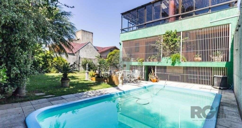 Casa 470m² - 4 dormitórios, 5 vagas no bairro Jardim São Pedro