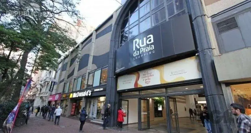 Escritório à venda no centro histórico com 273 m² de área útil disponível.