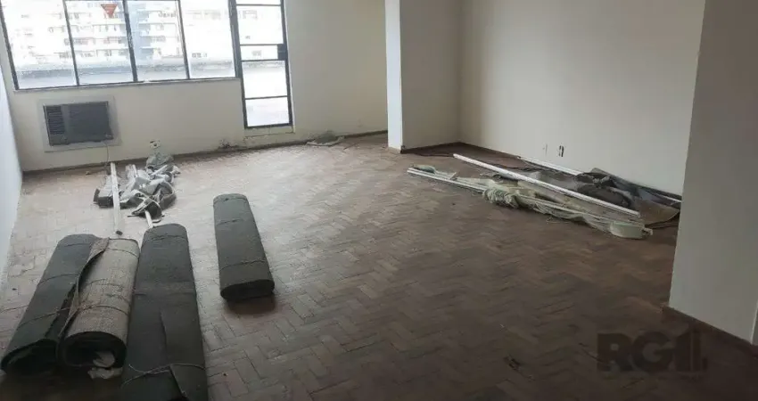 Escritório à venda no centro histórico com 155 m² de área útil disponível