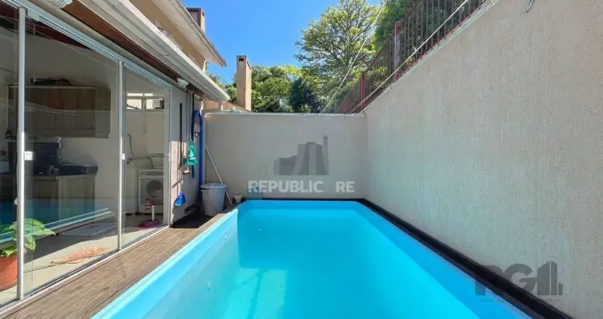 Casa com 134m², 3 dormitórios, sendo 1 suíte, 2 vagas em condomínio fechado