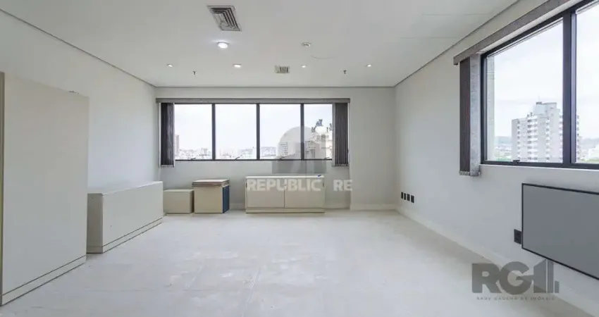 Sala comercial e uma vaga de garagem no bairro Menino Deus em Porto Alegre