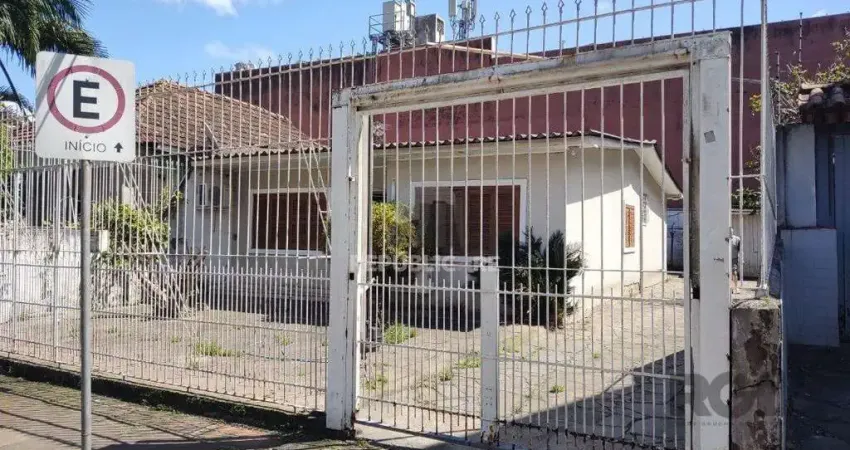 Casa 3 dormitórios à venda Tristeza Porto Alegre/RS
