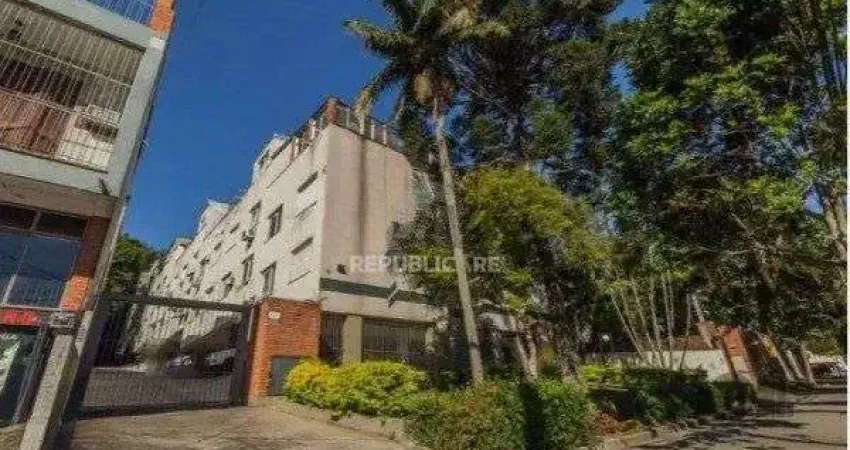 Cobertura, com piscina privativa, no bairro Cristal.