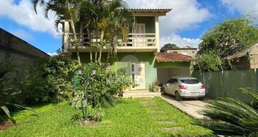 Casa para Venda - 250m², 3 dormitórios, sendo 1 suites, 2 vagas - Cristal