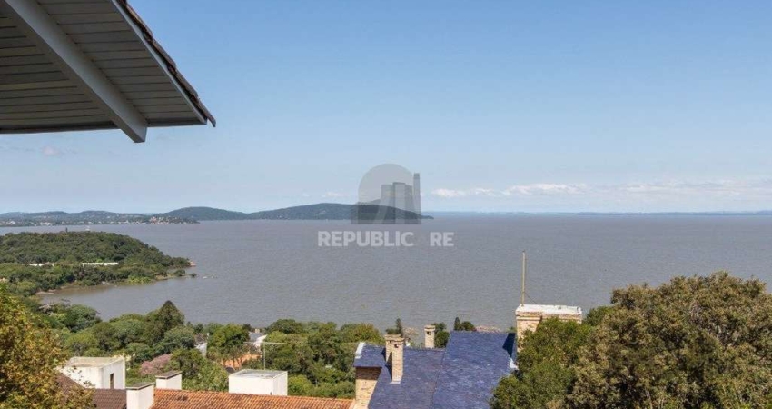 Casa deslumbrante vista do Guaiba, 3 dormitórios, sendo 1 suite master com close