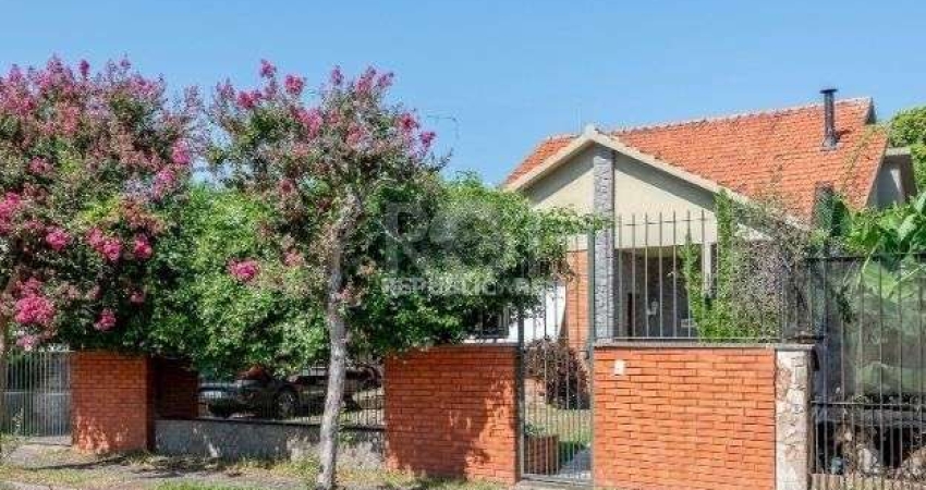 Casa 3 dormitórios à venda Vila Assunção Porto Alegre/RS