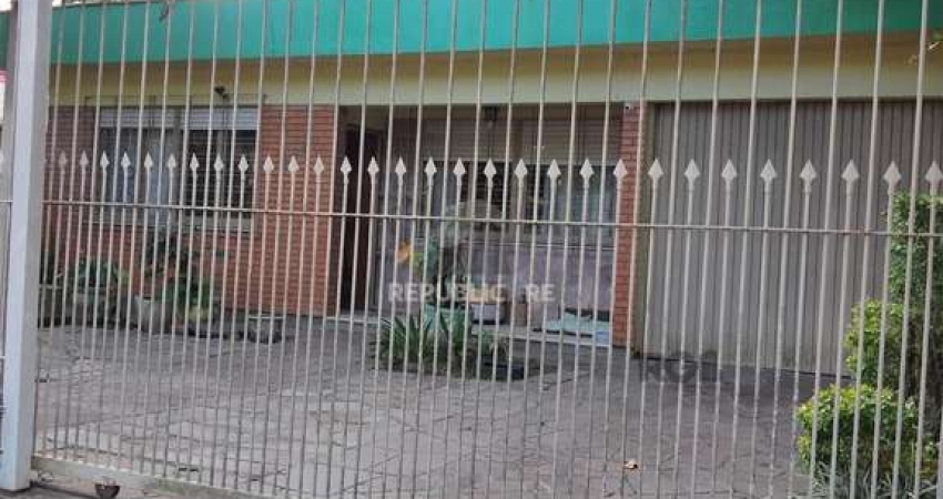 Casa 4 dormitórios, terreno com 1639m² à venda no Morro Santana