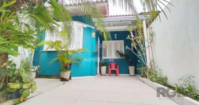 Casa com 2 quartos à venda na Rua Bernardo Profes, 30, Hípica, Porto Alegre