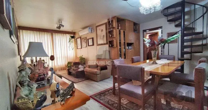 Cobertura no Bairro Petrópolis, 3 dorm., 1 suíte, 2 vagas.