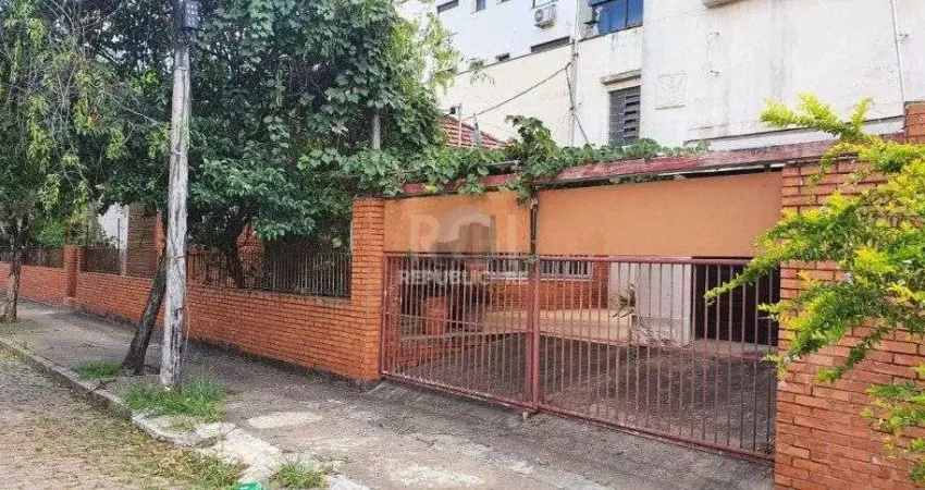 Casa 3 dormitórios à venda Passo da Areia Porto Alegre/RS