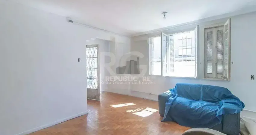 Vende casa 03 dormitórios, 275,22 m², bairro Azenha/Porto Alegre