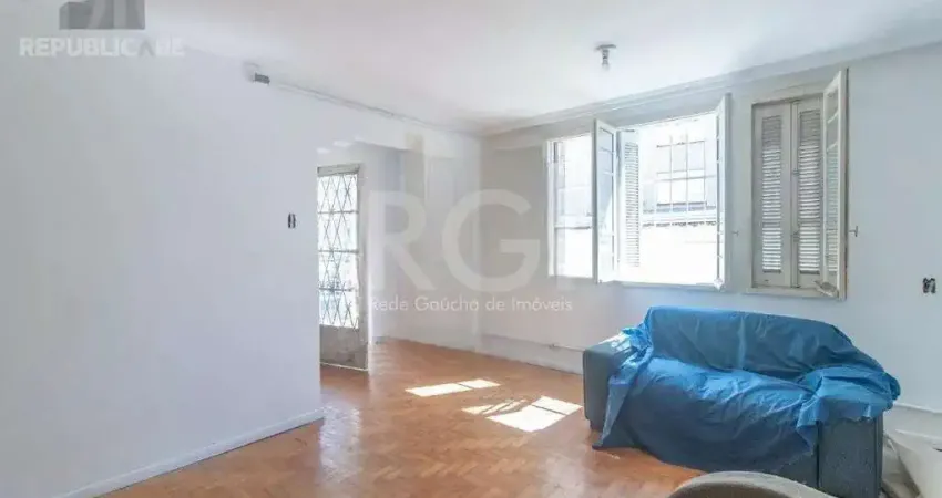 Casa residencial à venda no bairro azenha com 275 m² e 3 dormitórios/quartos.