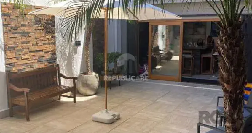 Casa 4 dormitórios à venda Partenon Porto Alegre/RS