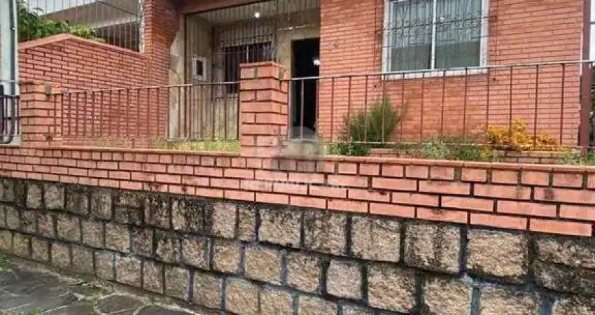Casa 2 dormitórios à venda Passo da Areia Porto Alegre/RS