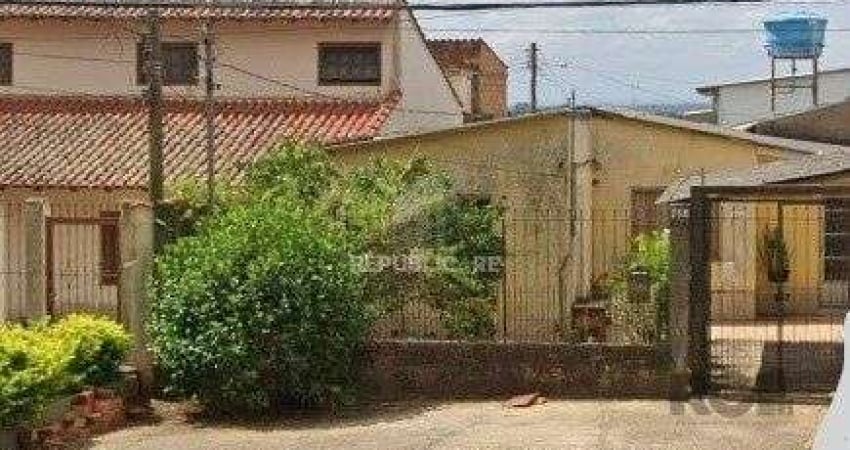 Casa a venda no bairro Alta Petropilis com 100m²
