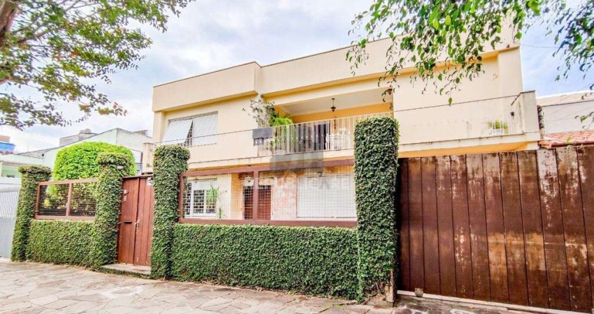 Casa com 3 quartos à venda na Rua São Francisco, 584, Santana, Porto Alegre