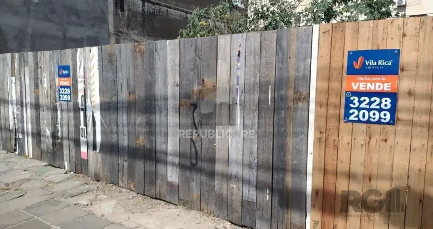 Compre terreno na Av Bento Gonçalves, 20,24 X 24M2,Bairro Partenon