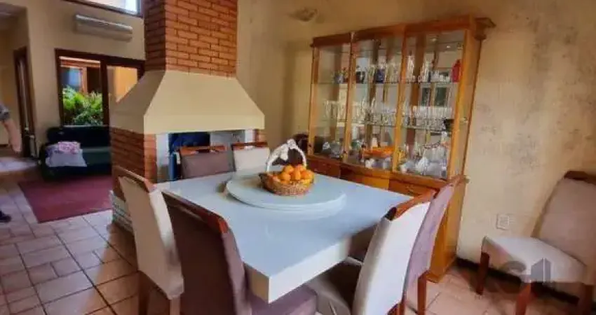 Casa residencial à venda no bairro partenon com 5 dormitórios e 228 m² de área útil