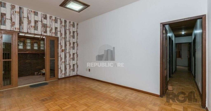 Excelente casa de 150m² com 3 dormitórios e 2 vagas.
