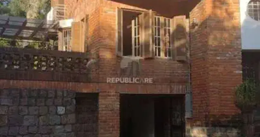 Casa 2 dormitórios à venda Teresópolis Porto Alegre/RS