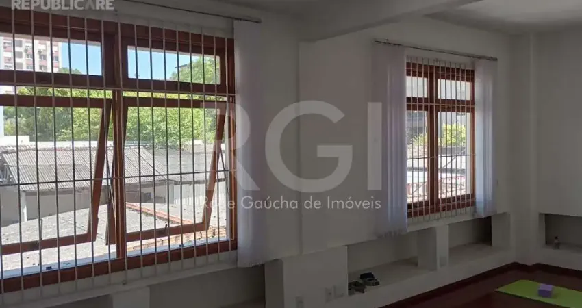Escritório à venda no bairro cidade baixa com 34 m² de área útil disponível.
