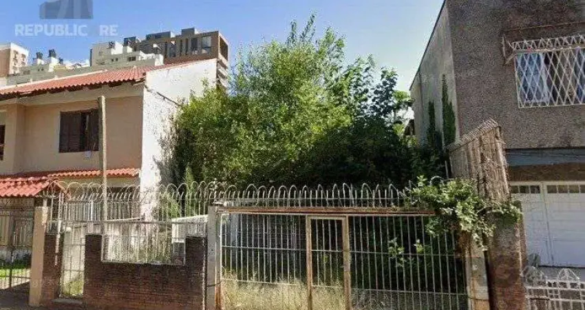 Terreno à venda no bairro menino deus - área disponível sem dormitórios/quartos.