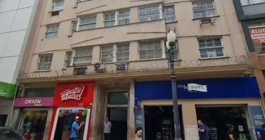 Escritório à venda no centro histórico com área de 30m² ideal para negócios