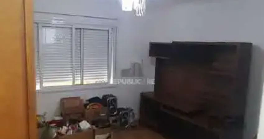 Apartamento com 3 quartos, vaga de garagem 69,51m² no bairro Glória, Porto Alegr