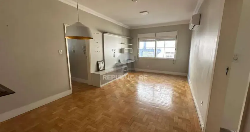 Vende-se apartamento 3 quartos, dependencia completa - 83m² - Bom fim