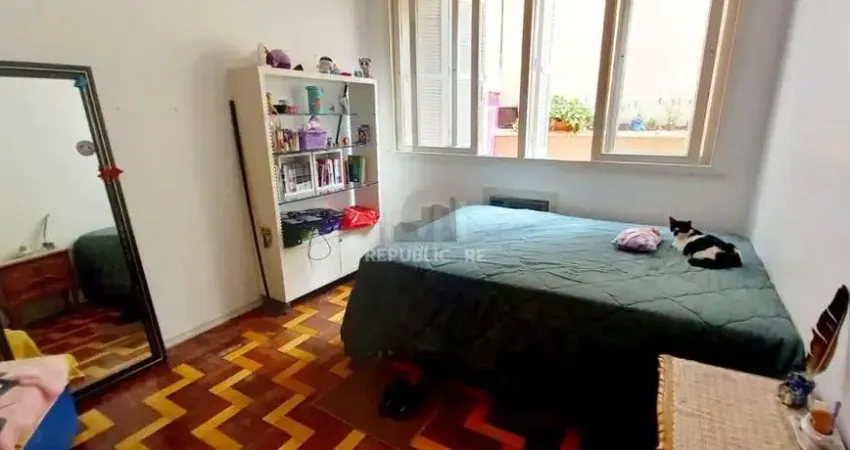 Apartamento 3 dormitórios à venda Centro Histórico Porto Alegre/RS