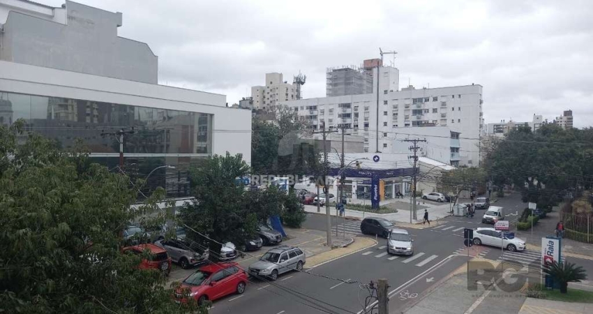 Apartamento 3 dormitórios à venda Auxiliadora Porto Alegre/RS