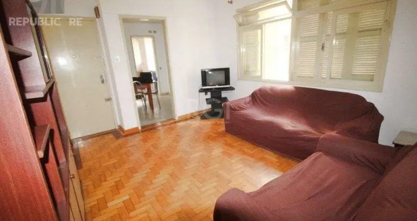 Apartamento à venda no centro histórico com 94m² e 3 dormitórios/quartos disponíveis.