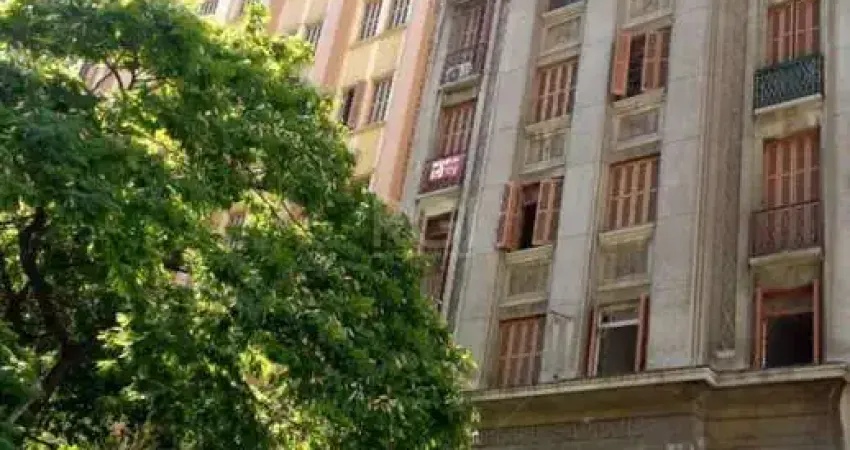 Apartamento à venda no centro histórico com 3 dormitórios/quartos e 72 m²
