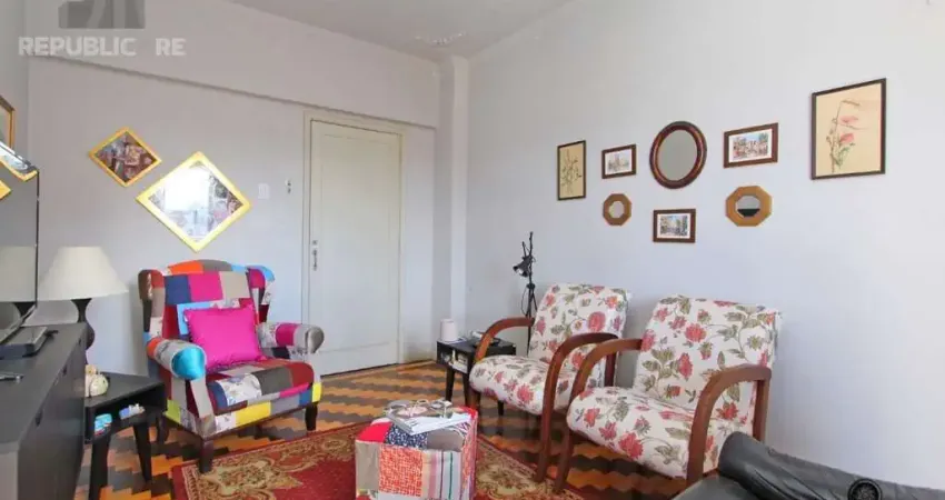 Apartamento à venda no centro histórico com 99m² e 3 dormitórios/quartos disponíveis.