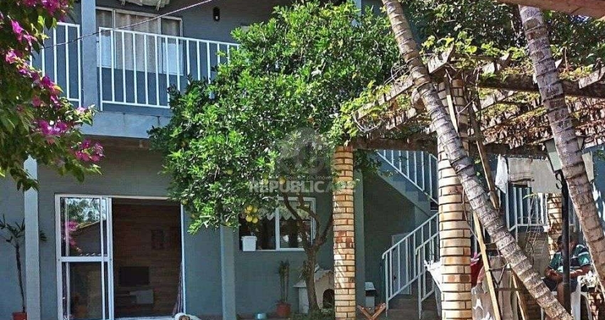 Casa para Venda - 300m², 5 dormitórios, sendo 2 suites, 4 vagas - Bela Vista
