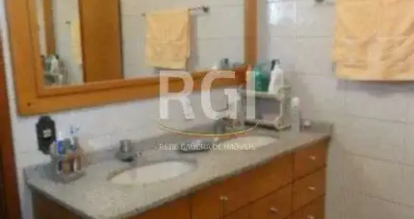 Apartamento à venda no centro histórico com 93 m² e 3 dormitórios/quartos.