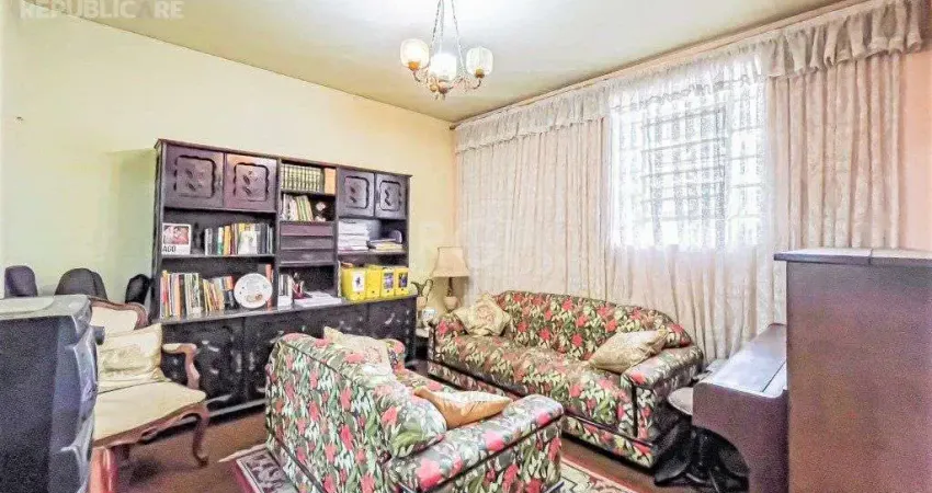 Casa residencial à venda no bairro azenha com 212 m² e 3 dormitórios/quartos disponíveis.