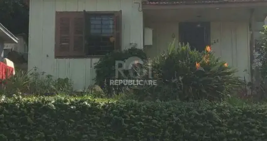 Casa para Venda - 146.72m², 3 dormitórios, Teresópolis