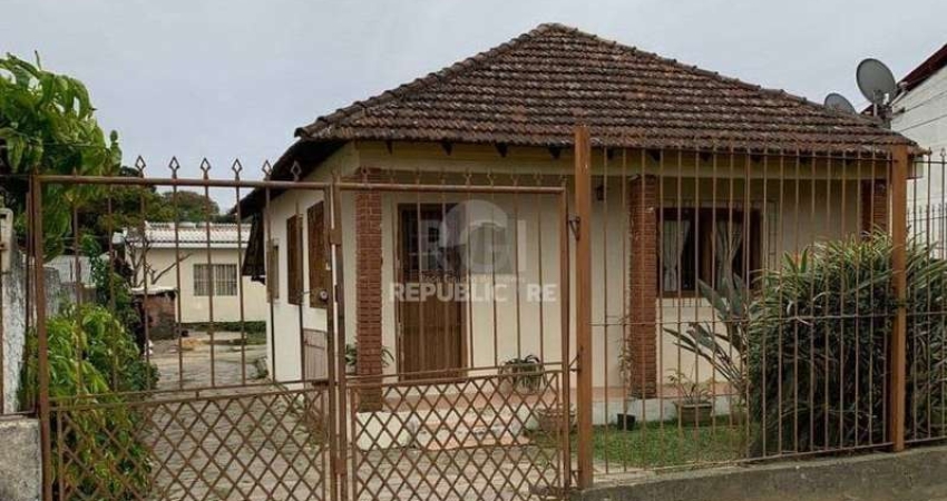 Casa para Venda - 146m², 4 dormitórios, 4 vagas - Cavalhada