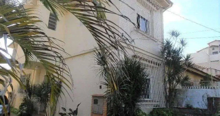 Casa residencial à venda no bairro menino deus com 3 dormitórios e 159 m².