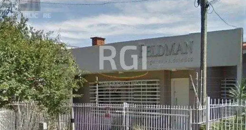 Casa residencial à venda no menino deus com 4 dormitórios e 227 m² úteis.