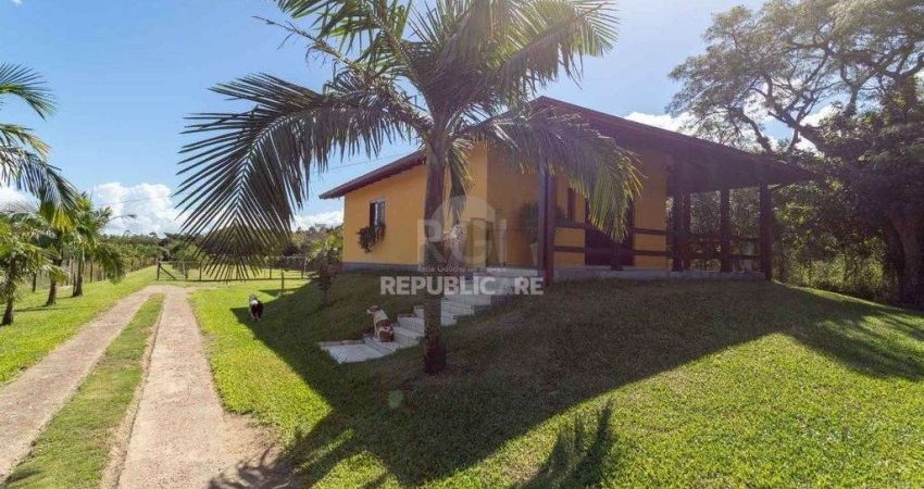 Sítio para Venda - 393m², 3 dormitórios, 6 vagas - Belém Novo