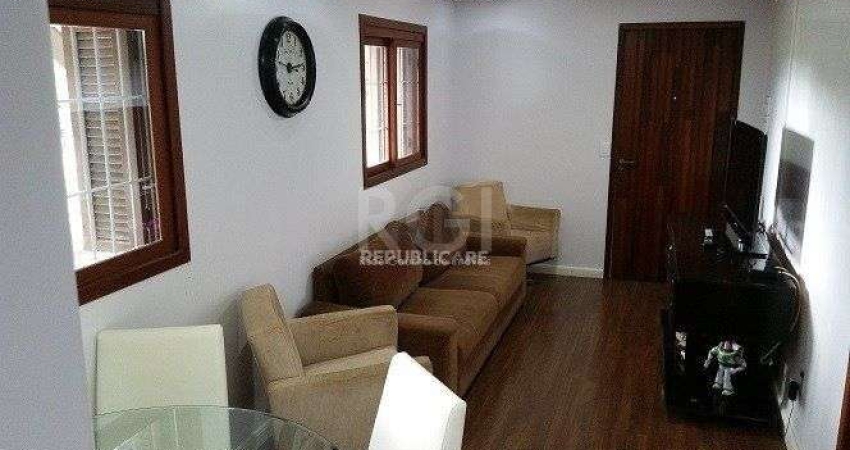 Casa para Venda - 70m², 2 dormitórios, 3 vagas - Ponta Grossa