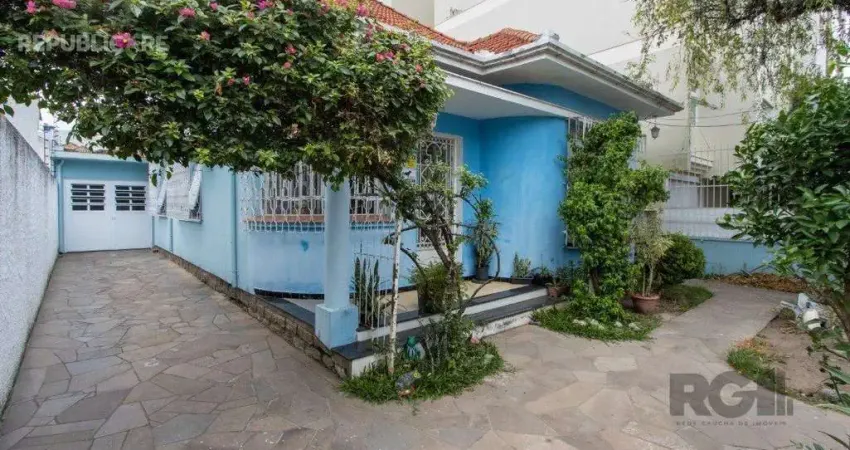 Casa residencial à venda no bairro azenha com 126 m² e 3 dormitórios/quartos.