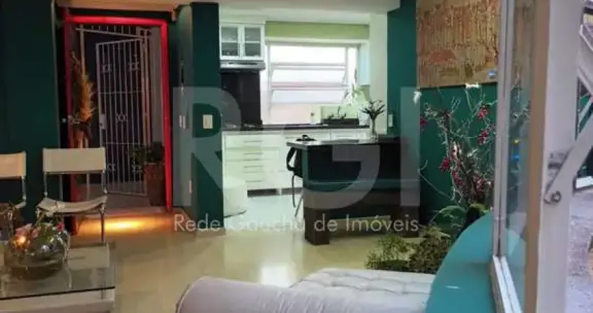 Apartamento à venda com 130 m², 3 dormitórios no bairro cidade baixa