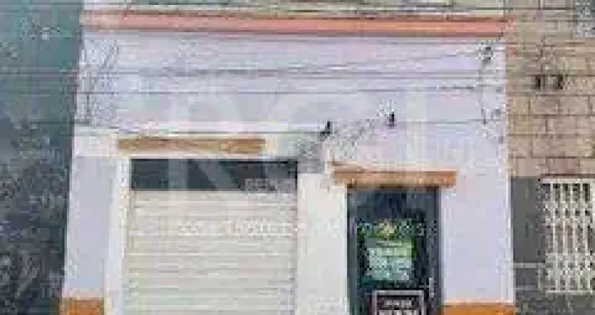 sobrado no coração da Cidade Baixa. 50 m Zaffari Lima e Silva.