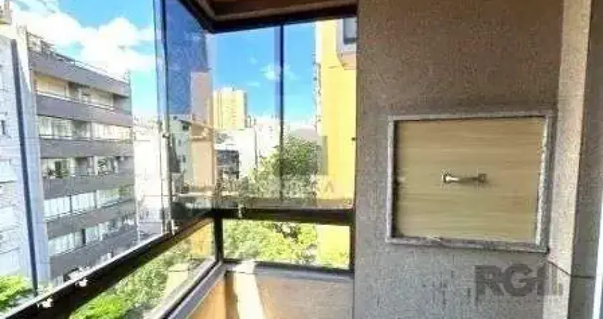 Apartamento à venda no centro histórico com 49 m² e 1 dormitório/quartos disponíveis.